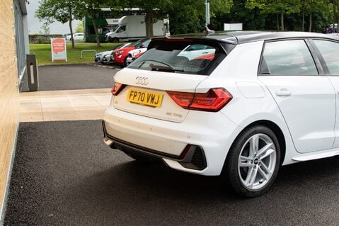 Audi A1 SPORTBACK TFSI S LINE 8