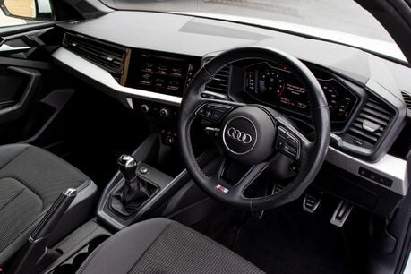 Audi A1 SPORTBACK TFSI S LINE