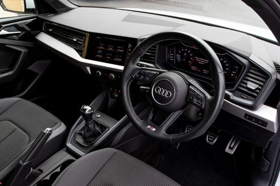 Audi A1 SPORTBACK TFSI S LINE