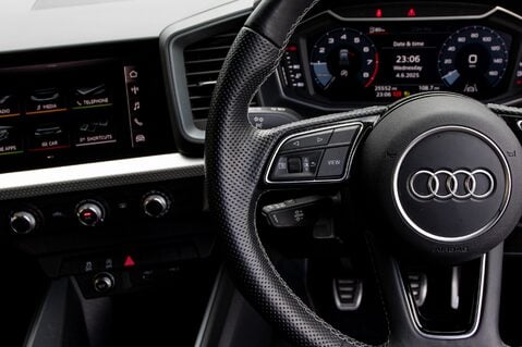 Audi A1 SPORTBACK TFSI S LINE 19
