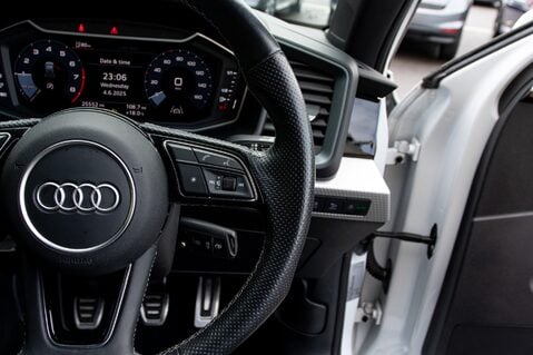 Audi A1 SPORTBACK TFSI S LINE 20