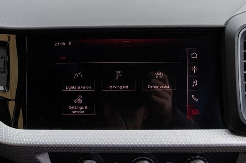 Audi A1 SPORTBACK TFSI S LINE 28