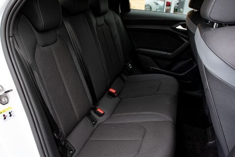 Audi A1 SPORTBACK TFSI S LINE 34