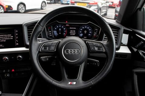 Audi A1 SPORTBACK TFSI S LINE 21