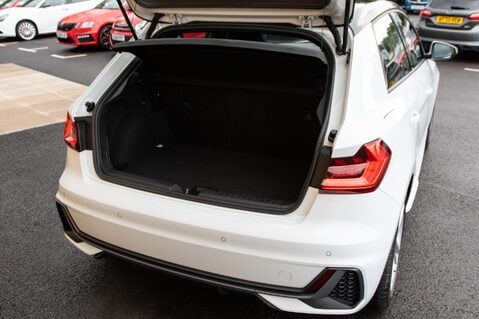 Audi A1 SPORTBACK TFSI S LINE 35
