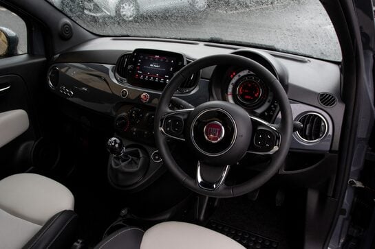 Fiat 500 DOLCEVITA MHEV