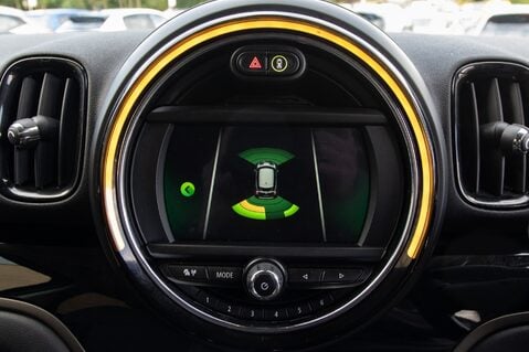 Mini Countryman COOPER D 22
