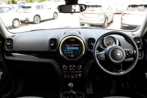 Mini Countryman COOPER D 3