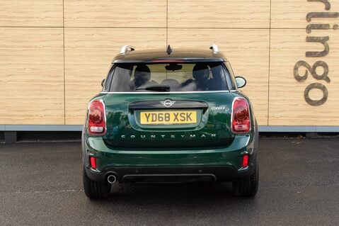 Mini Countryman COOPER D 6