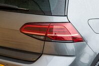 Volkswagen Golf GTI PERFORMANCE TSI DSG 9