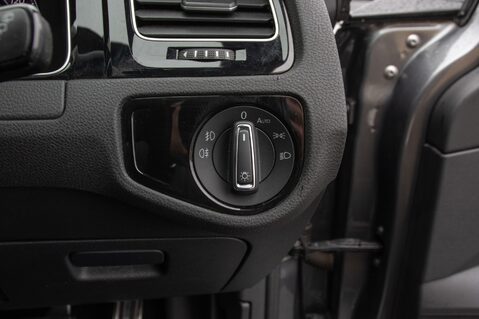 Volkswagen Golf GTI PERFORMANCE TSI DSG 16