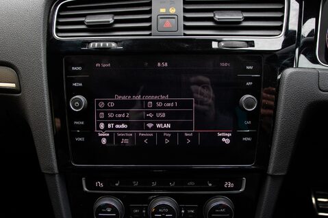 Volkswagen Golf GTI PERFORMANCE TSI DSG 22