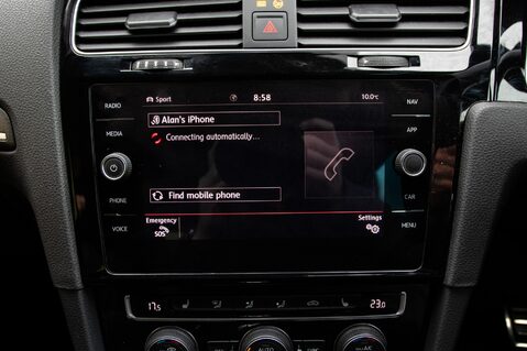 Volkswagen Golf GTI PERFORMANCE TSI DSG 23