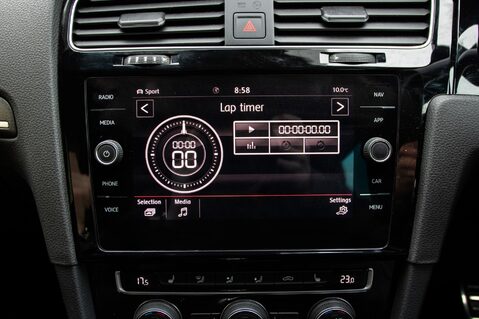 Volkswagen Golf GTI PERFORMANCE TSI DSG 26