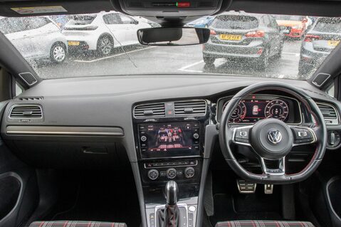 Volkswagen Golf GTI PERFORMANCE TSI DSG 3
