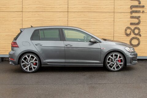 Volkswagen Golf GTI PERFORMANCE TSI DSG 12