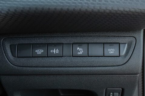 Peugeot 2008 S/S ALLURE 16