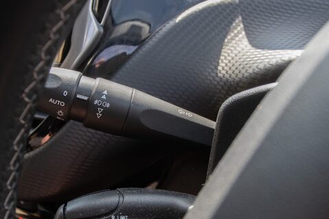 Peugeot 2008 S/S ALLURE 17
