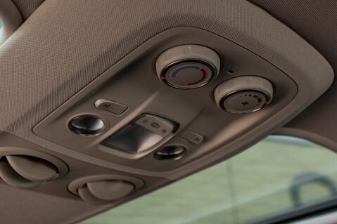 Vauxhall Vivaro Life ELITE L S/S 37