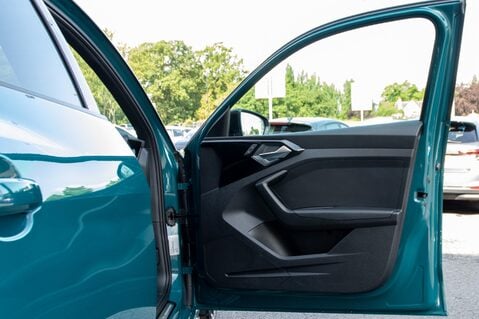 Audi A1 SPORTBACK TFSI S LINE BLACK EDITION 14