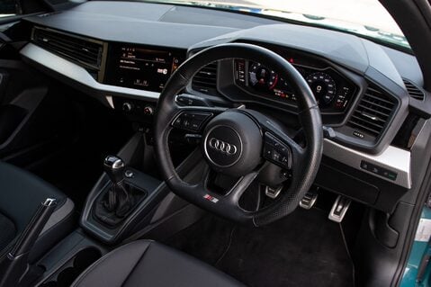 Audi A1 SPORTBACK TFSI S LINE BLACK EDITION 4