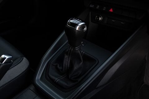Audi A1 SPORTBACK TFSI S LINE BLACK EDITION 32