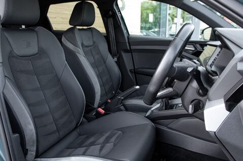 Audi A1 SPORTBACK TFSI S LINE BLACK EDITION 31