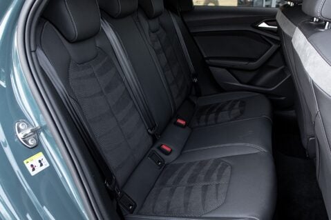 Audi A1 SPORTBACK TFSI S LINE BLACK EDITION 34