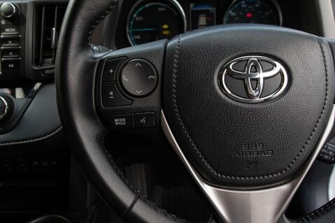Toyota Rav 4 VVT-I EXCEL AWD TSS 19