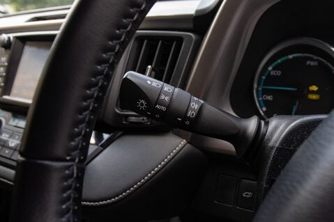 Toyota Rav 4 VVT-I EXCEL AWD TSS 17
