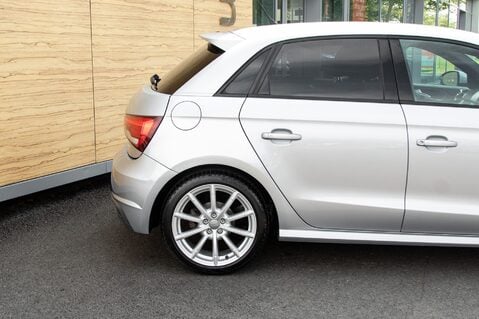 Audi A1 SPORTBACK TDI S LINE 7