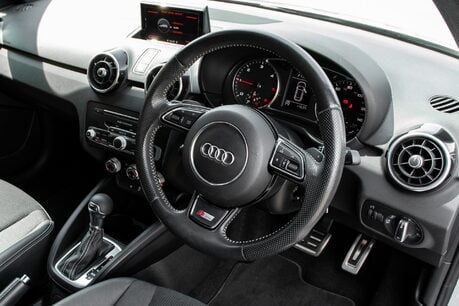 Audi A1 SPORTBACK TDI S LINE