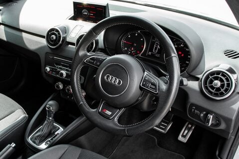 Audi A1 SPORTBACK TDI S LINE 4