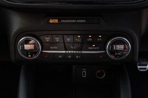 Ford Focus ST-LINE X 35