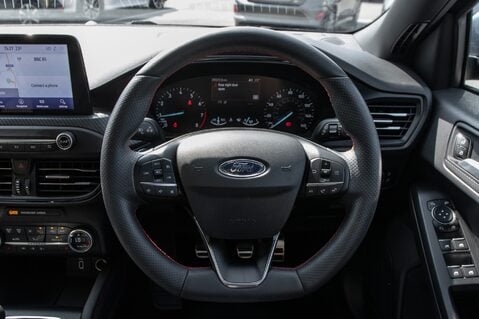 Ford Focus ST-LINE X 21