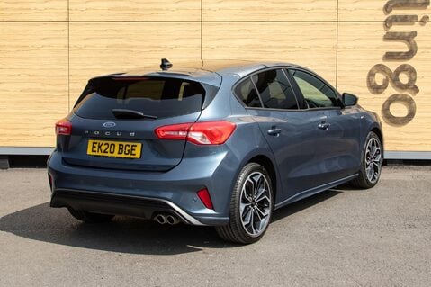Ford Focus ST-LINE X 2
