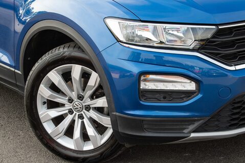 Volkswagen T-Roc SE TSI EVO DSG 11
