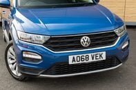 Volkswagen T-Roc SE TSI EVO DSG 10