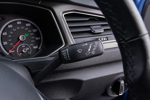 Volkswagen T-Roc SE TSI EVO DSG 18