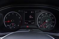 Volkswagen T-Roc SE TSI EVO DSG 15