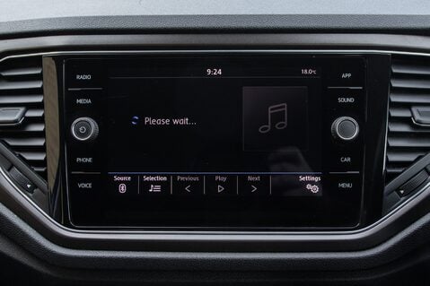 Volkswagen T-Roc SE TSI EVO DSG 23