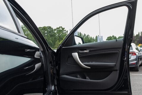 BMW 1 Series 116D SE BUSINESS 14