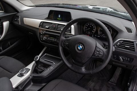BMW 1 Series 116D SE BUSINESS 4