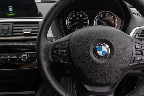 BMW 1 Series 116D SE BUSINESS 19