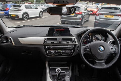 BMW 1 Series 116D SE BUSINESS 3