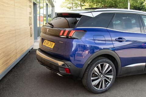 Peugeot 3008 BLUEHDI S/S GT LINE PREMIUM 8