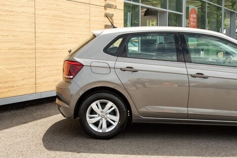 Volkswagen Polo SE TSI 7