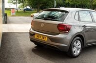 Volkswagen Polo SE TSI 8