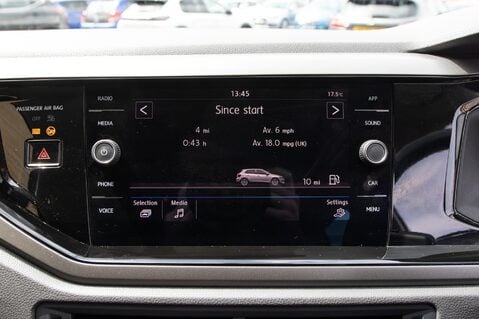Volkswagen Polo SE TSI 28