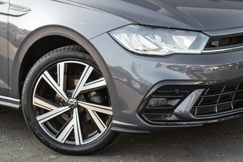 Volkswagen Polo R-LINE TSI DSG 11